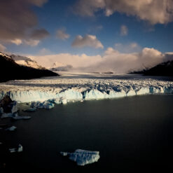 Alternative view of Glaciar Perito Moreno en Luna Llena